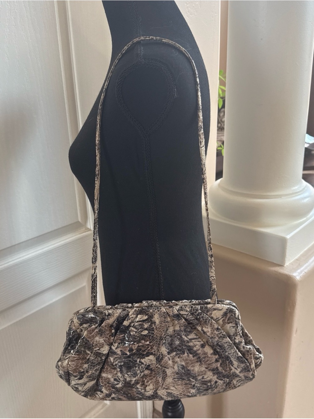Hobo Int. Leather Snakeskin print slouchy Shoulder Bag clutch in black tan gold